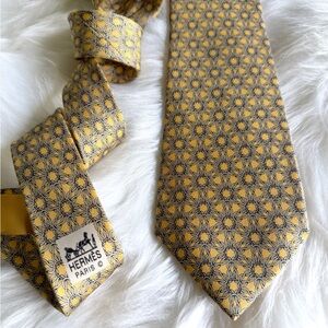 Hermes Paris vintage men’s 100% silk tie yellow gold black beige rope like new